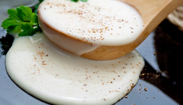 Bechamel of groentensaus maken