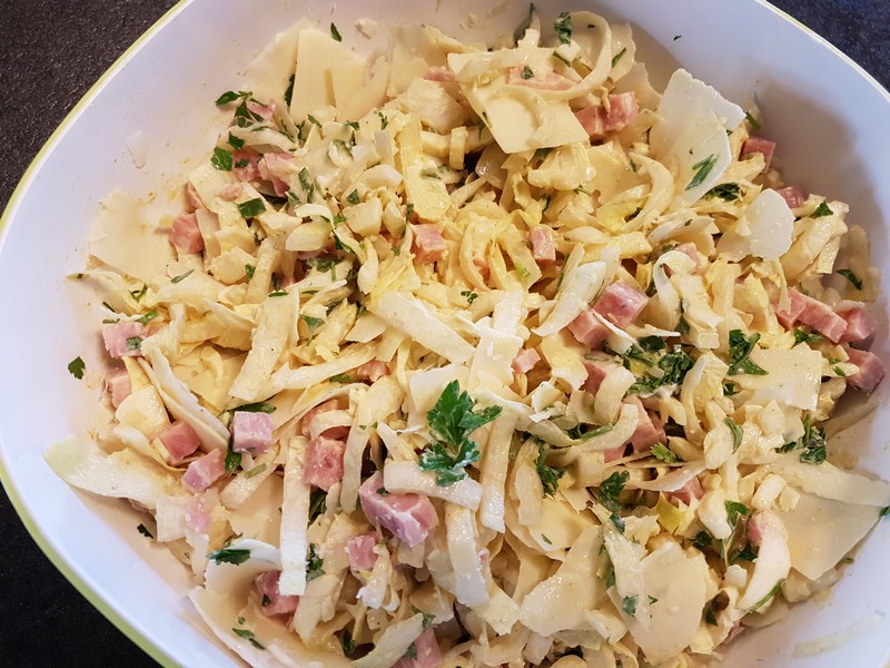 Witlofsalade met ham en kaas