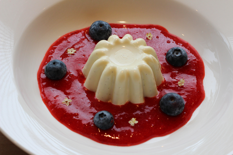 Vlierbloesem panna cotta